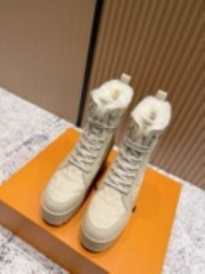 wholesale quality women louis vuitton shoes model no. 537
